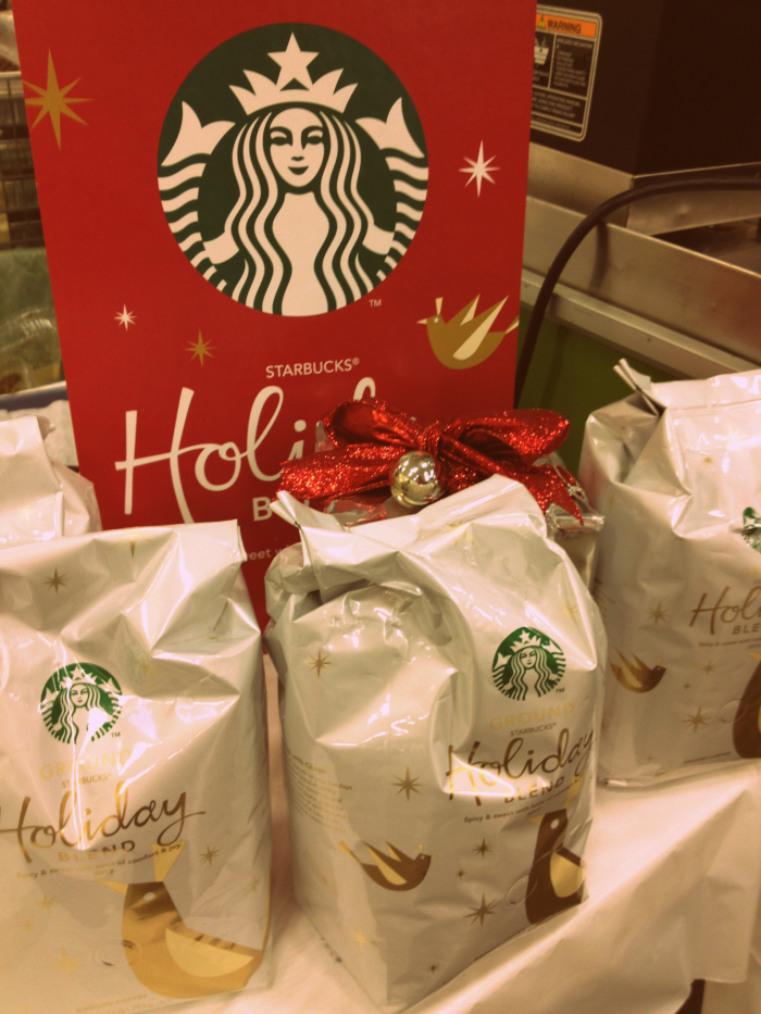 Starbucks Holiday Blend Coffee Display #DeliciousPairings
