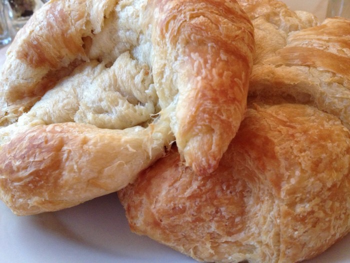 © roastedbeanz.com #SeductiveTablescapes