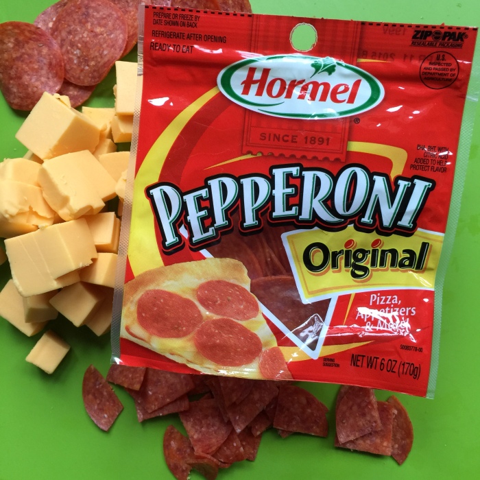 Great pepperoni recipe ideas: Cheesy potatoes!  © Rachel Hull www.roastedbeanz.com #PepItUp #Ad #Cbias #Shop