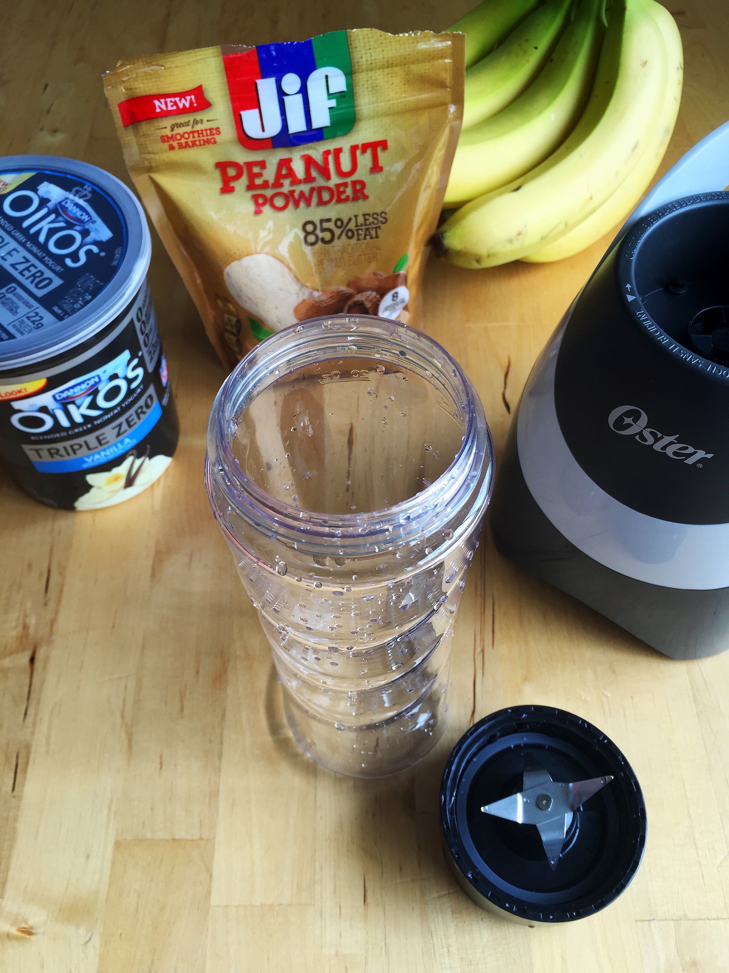 Better For You Mornings With Tasty Peanut Butter And Greek Yogurt Smoothies! © www.roastedbeanz.com #MySmoothie [AD] #CollectiveBias #shop