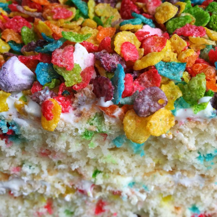 Easy Fruity Pebbles Cereal Frosting Tip © www.roastedbeanz.com #CerealAnytime [AD] #CollectiveBias #shop