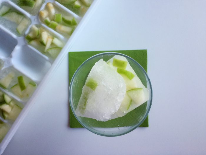 Sour Green Apple Iced Spritzer 7UP Mocktail © www.roastedbeanz.com [AD] #JustAdd7UP #CollectiveBias #shop