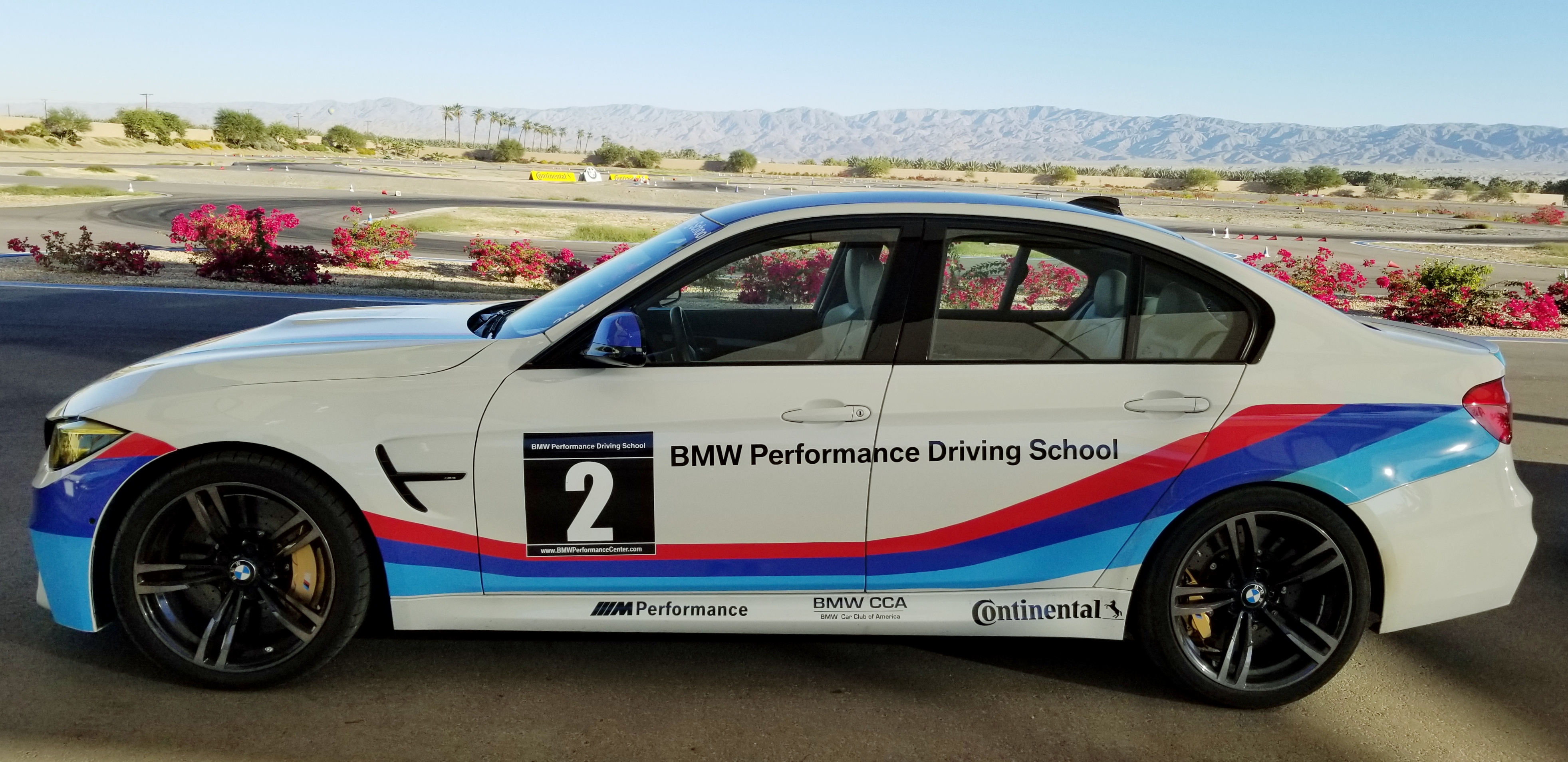 BMW PERFORMANCE DRIVING SCHOOL